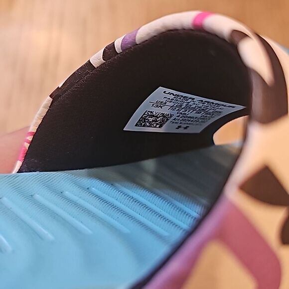 Under Armour slides size 13 - Picture 4 of 5